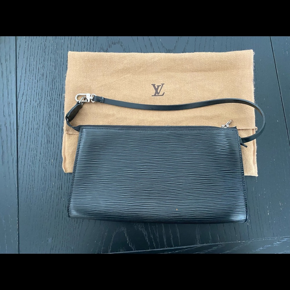 Louis Vuitton black leather epi clutch.